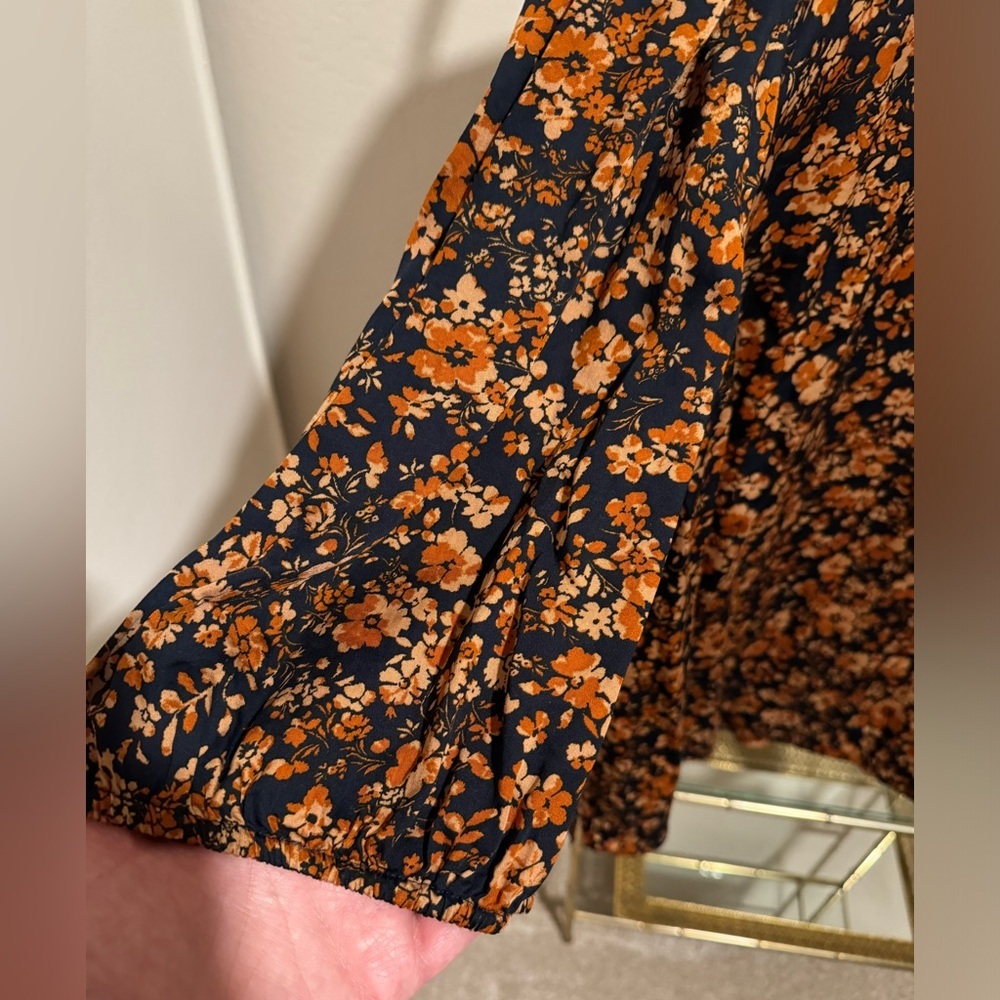 J. Jill navy with floral blouse 3/4 sleeve 4x - Picture 2 of 5